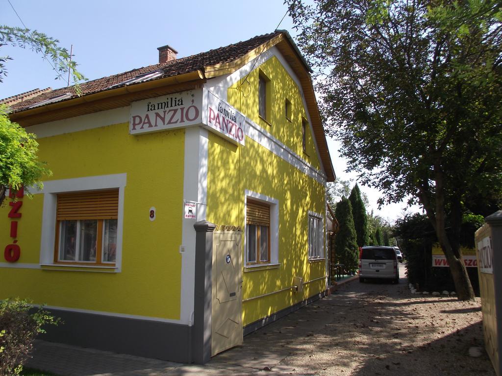 Familia Panzio Bed and Breakfast Makó Exteriör bild