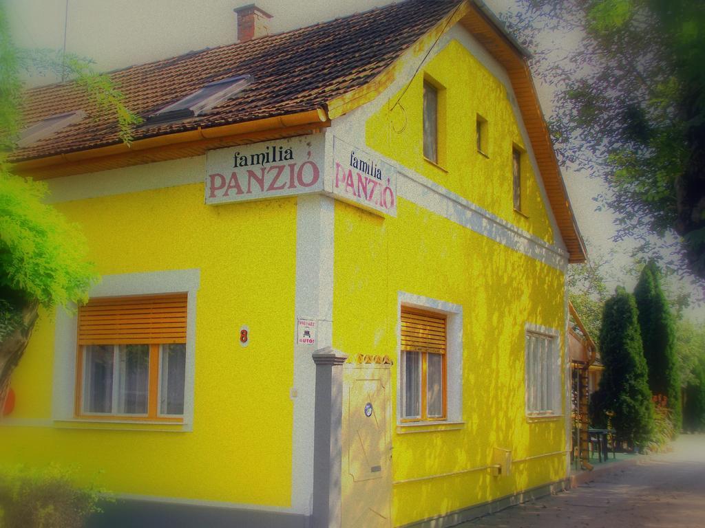 Familia Panzio Bed and Breakfast Makó Exteriör bild